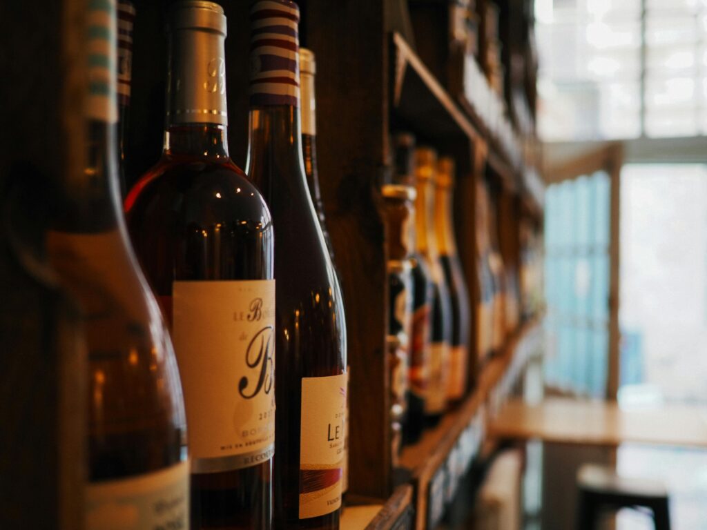 maquinaria vinícola en bodega profesional